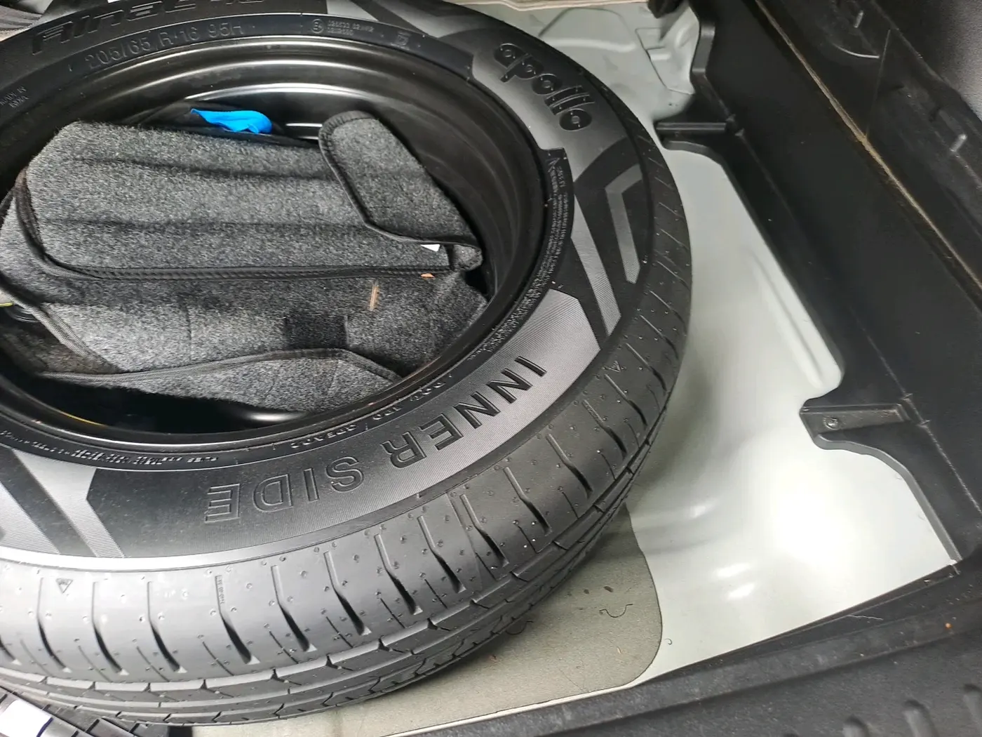 2022 Hyundai Creta SX 1.5 PETROL, Petrol, Manual, 21,536 km, tyre