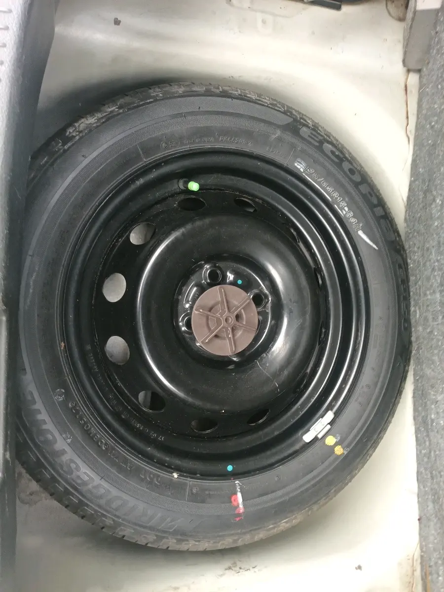 2017 Maruti IGNIS ALPHA 1.2, Petrol, Manual, 93,798 km, tyre