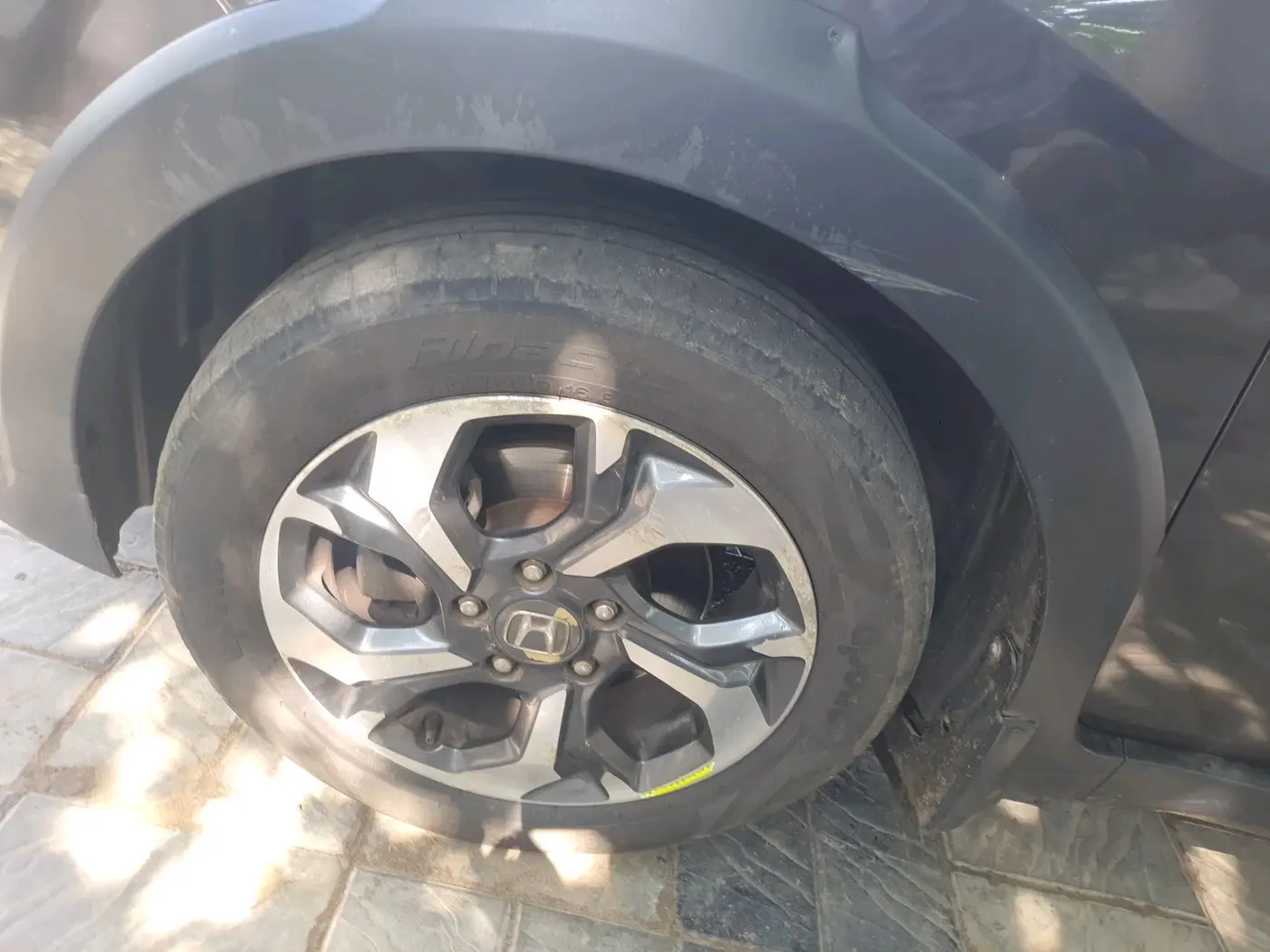 2017 Honda BR-V 1.5L I- DTEC V, Diesel, Manual, 72,120 km, tyre
