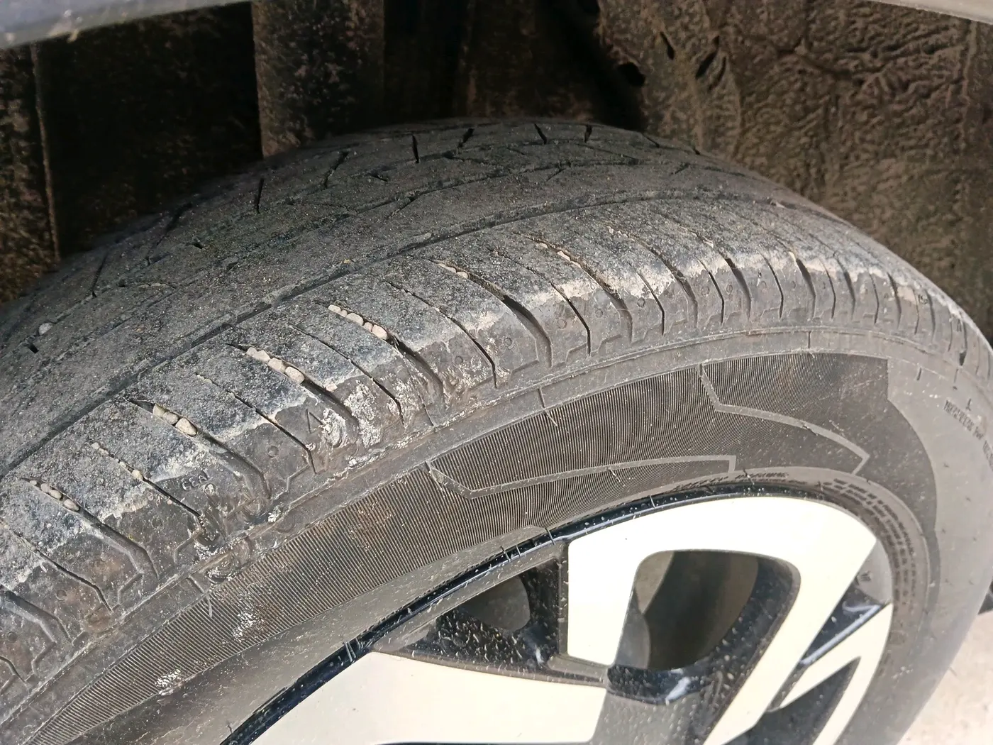 2021 Nissan MAGNITE XV MT, Petrol, Manual, 63,885 km, tyre