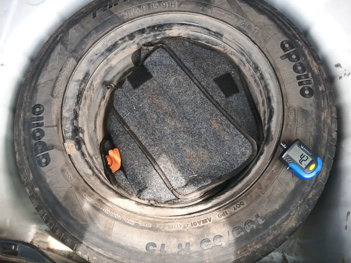 2021 Hyundai VENUE S 1.2, Petrol, Manual, 49,584 km, tyre