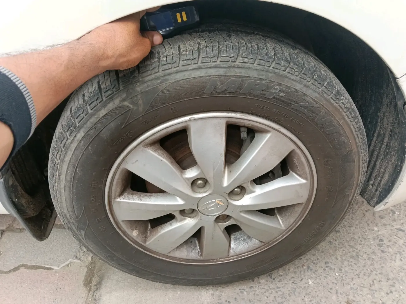 2014 Hyundai i20 SPORTZ 1.2, Petrol, Manual, 74,731 km, tyre