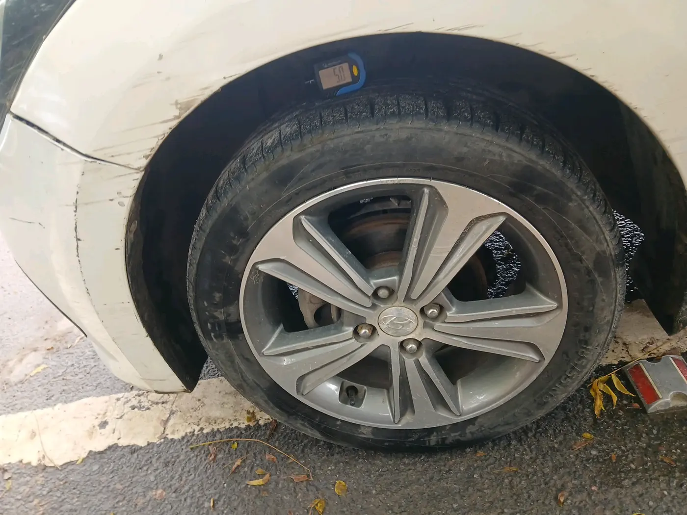 2016 Hyundai Elite i20 SPORTZ 1.2, CNG, Manual, 1,23,987 km, tyre
