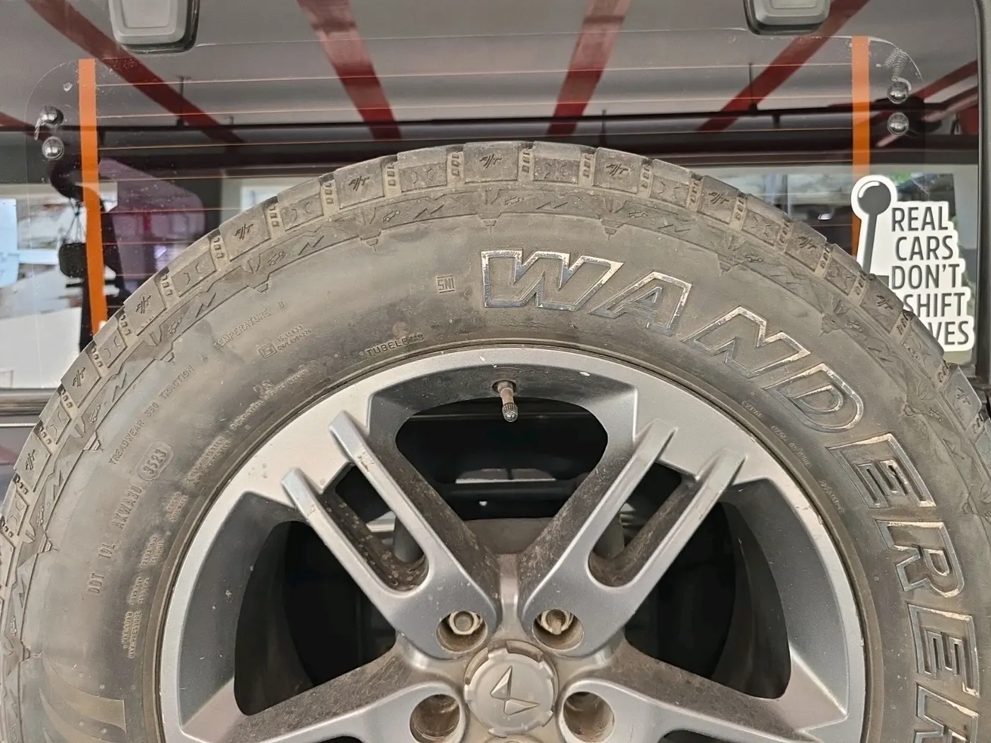 2023 Mahindra Thar LX HARD TOP 4WD MT, Diesel, Manual, 27,999 km, tyre