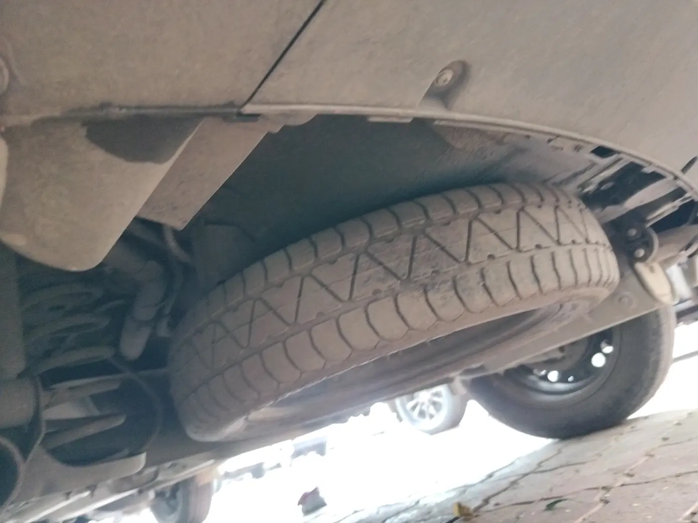 2025 Tata NEXON Pure Plus (S) 1.2 iCNG 6MT, CNG, Manual, 13,951 km, tyre