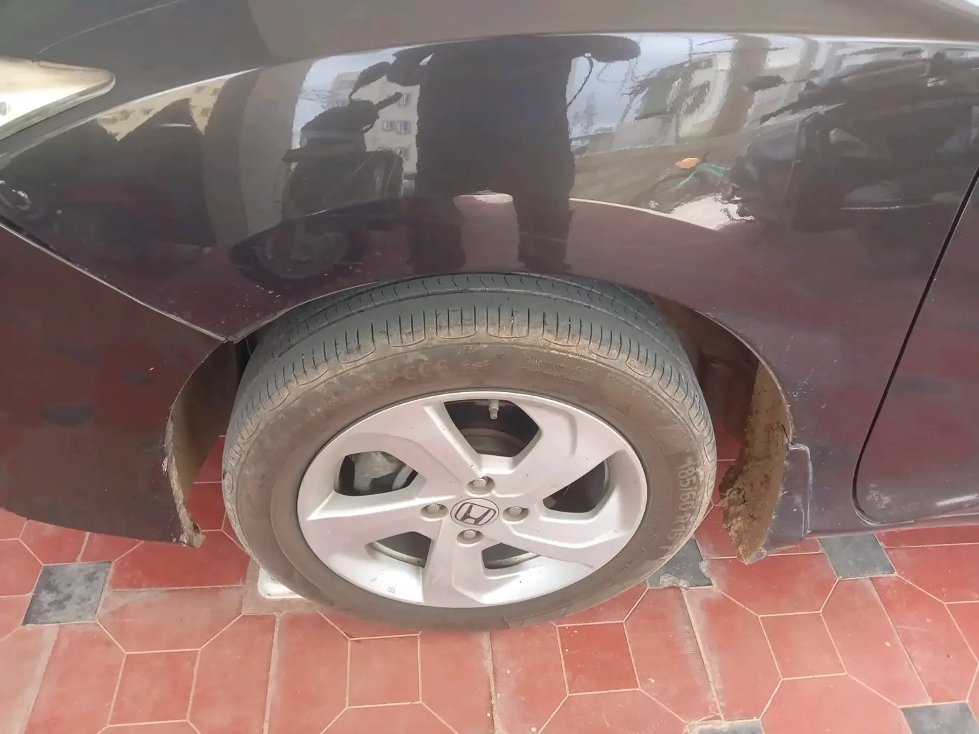 2014 Honda City 1.5L I-VTEC VX CVT, Petrol, Automatic, 1,48,830 km, tyre