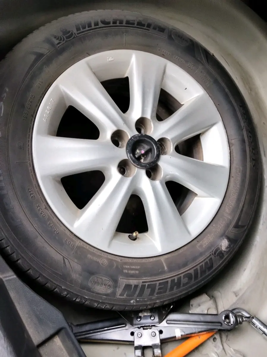 2011 Toyota Corolla Altis G DIESEL, Diesel, Manual, 95,560 km, tyre