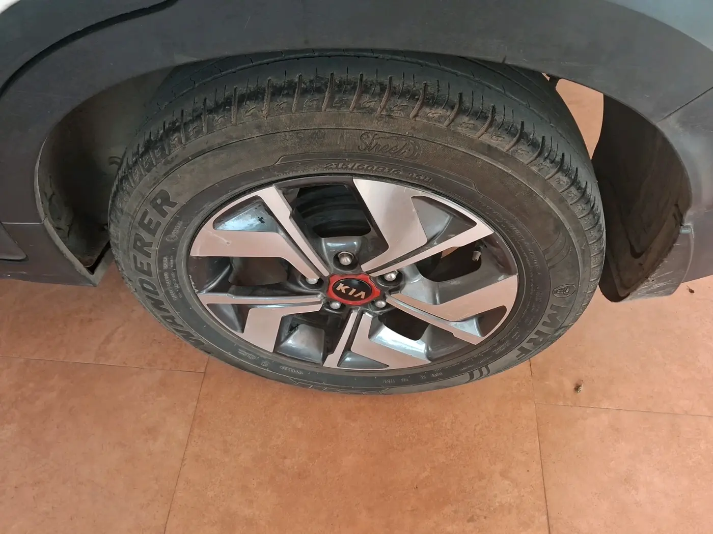 2020 KIA SONET GTX PLUS 1.0 DCT, Petrol, Automatic, 76,979 km, tyre