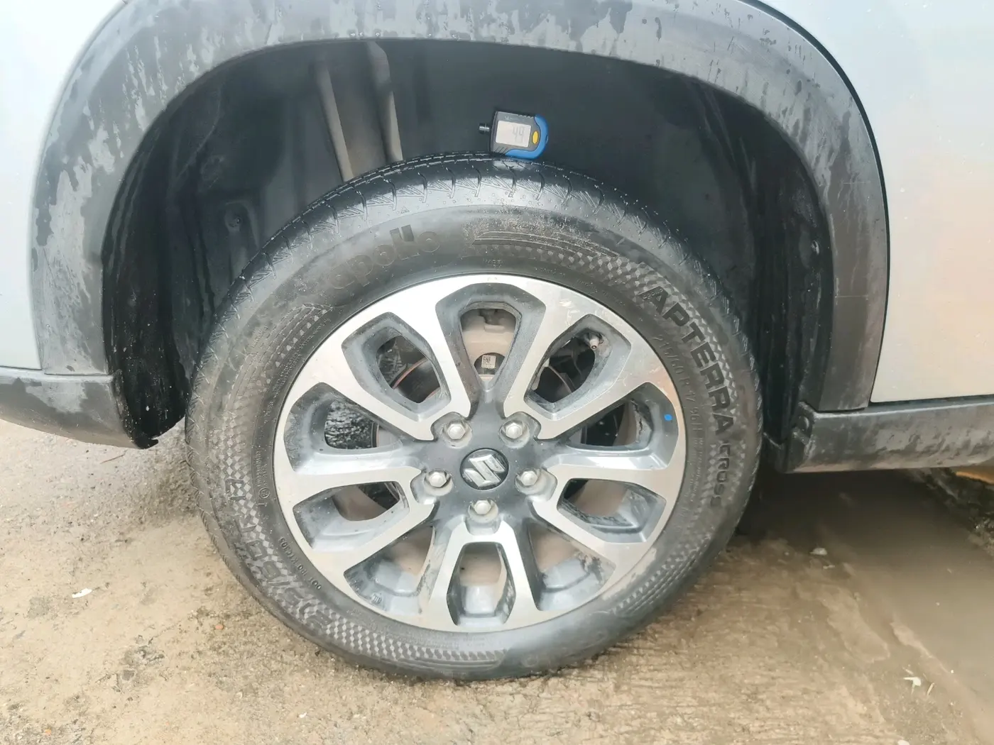 2022 Maruti Grand Vitara ALPHA SMART HYBRID ALLGRIP, Petrol, Manual, 44,606 km, tyre