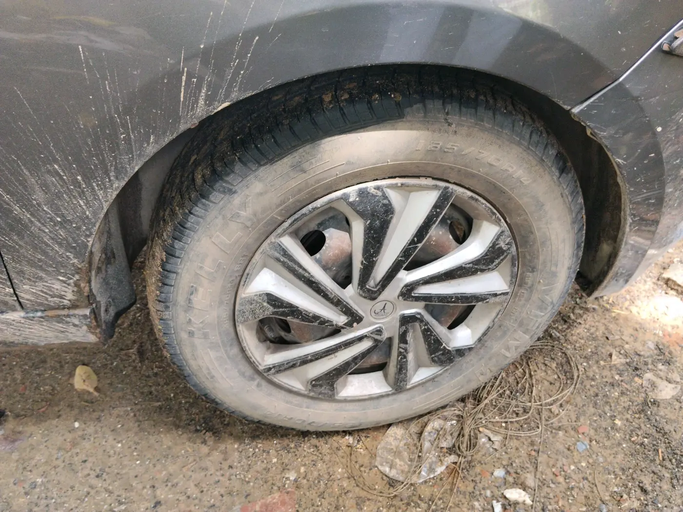 2021 Tata Tiago XT PETROL, Petrol, Manual, 77,132 km, tyre