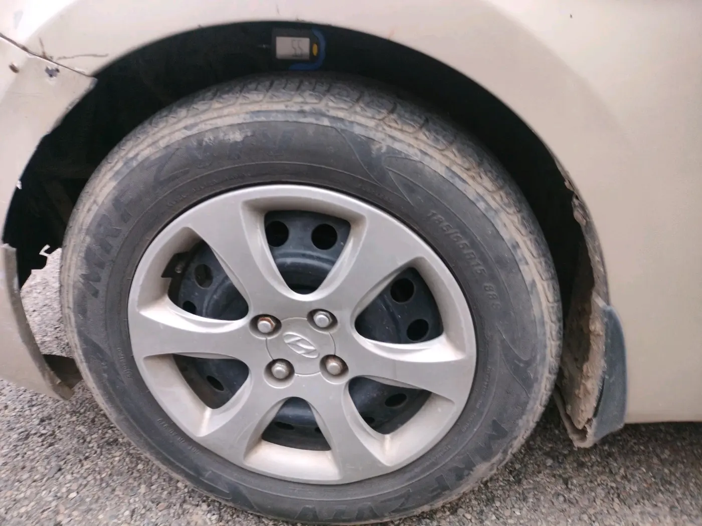 2012 Hyundai Verna FLUIDIC 1.6 VTVT EX, Petrol, Manual, 63,792 km, tyre