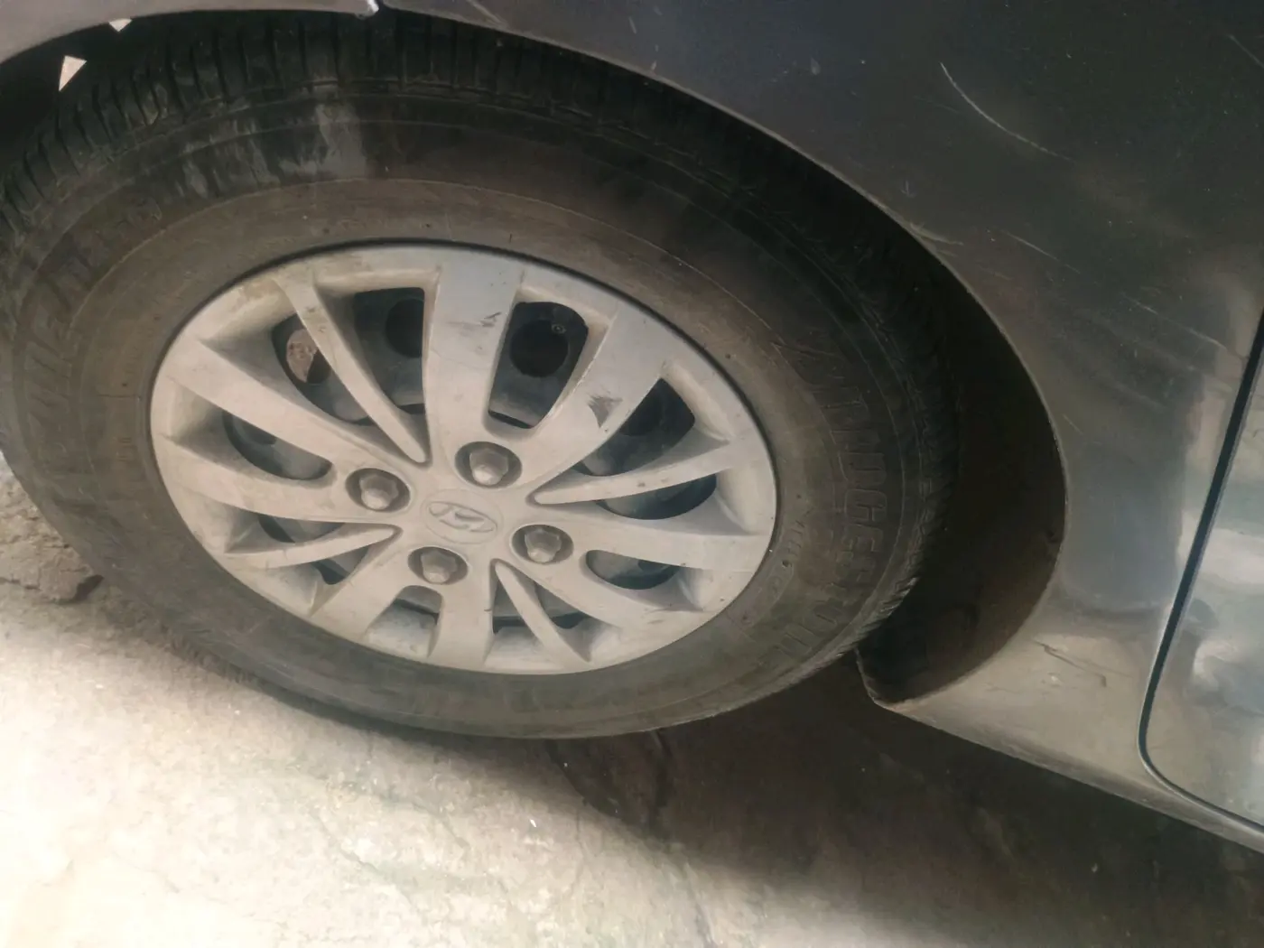 2013 Hyundai i10 MAGNA 1.2, Petrol, Manual, 30,330 km, tyre