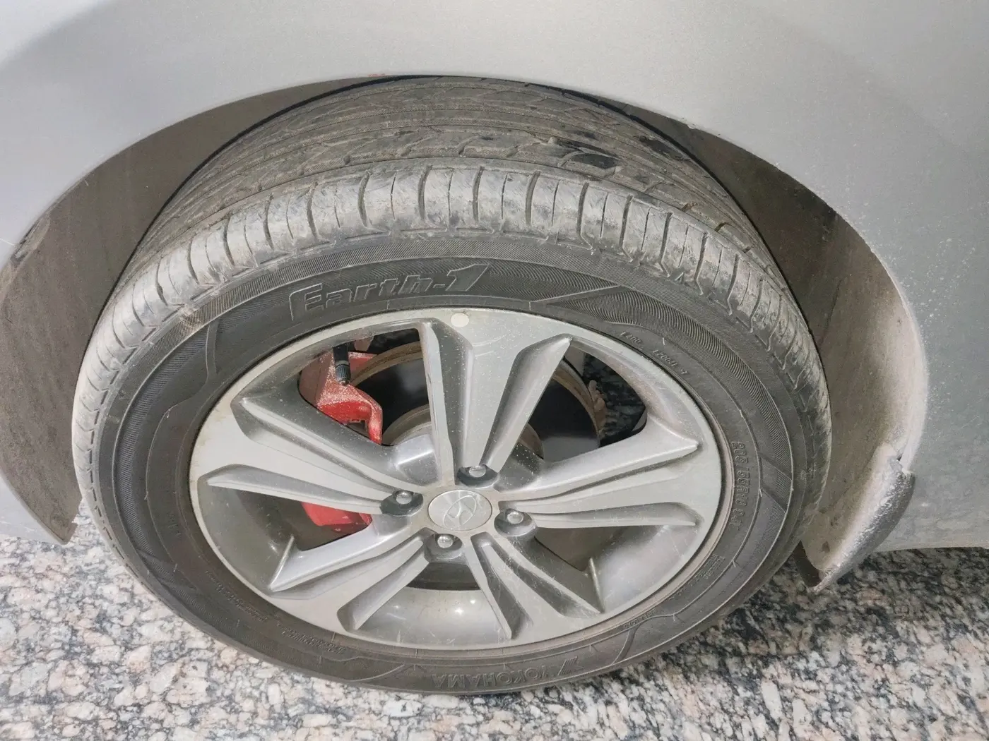 2019 Hyundai Verna 1.6 VTVT SX, Petrol, Manual, 33,530 km, tyre