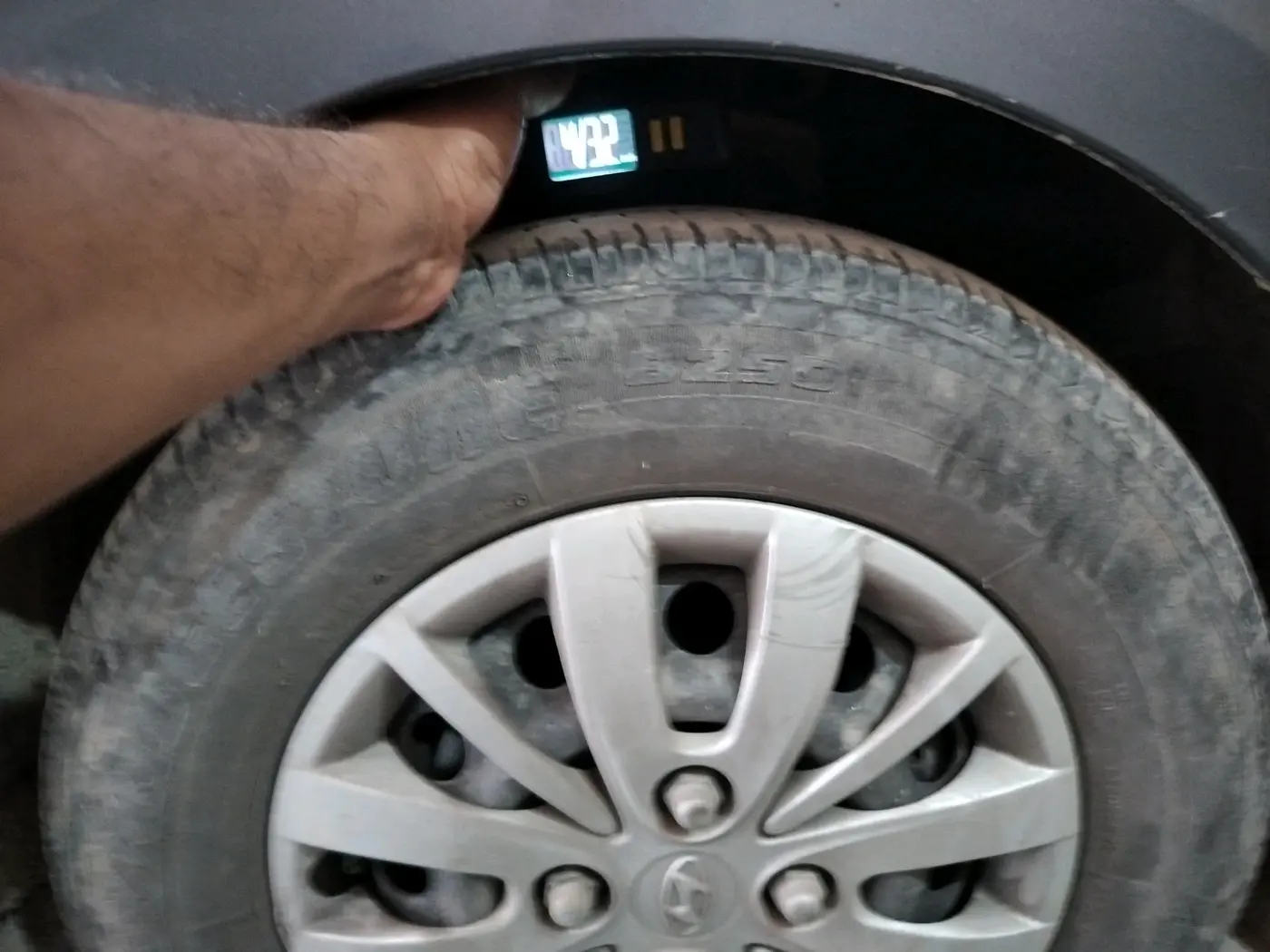 2013 Hyundai i10 MAGNA 1.2, Petrol, Manual, 30,620 km, tyre