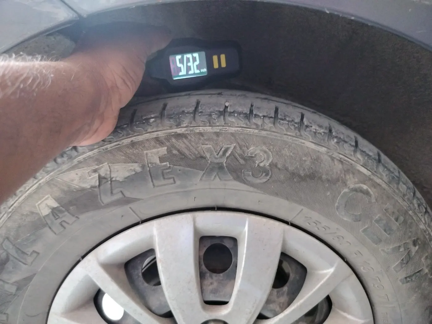 2013 Hyundai i10 MAGNA 1.2, Petrol, Manual, 30,620 km, tyre