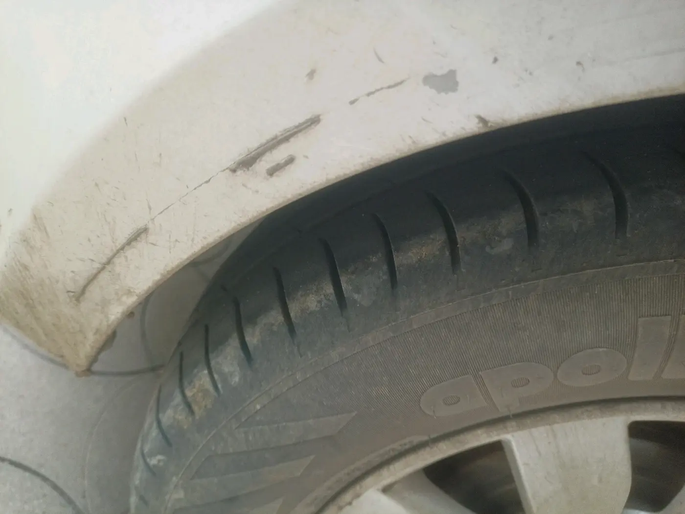 2012 Hyundai i20 ASTA 1.2, CNG, Manual, 1,84,381 km, tyre