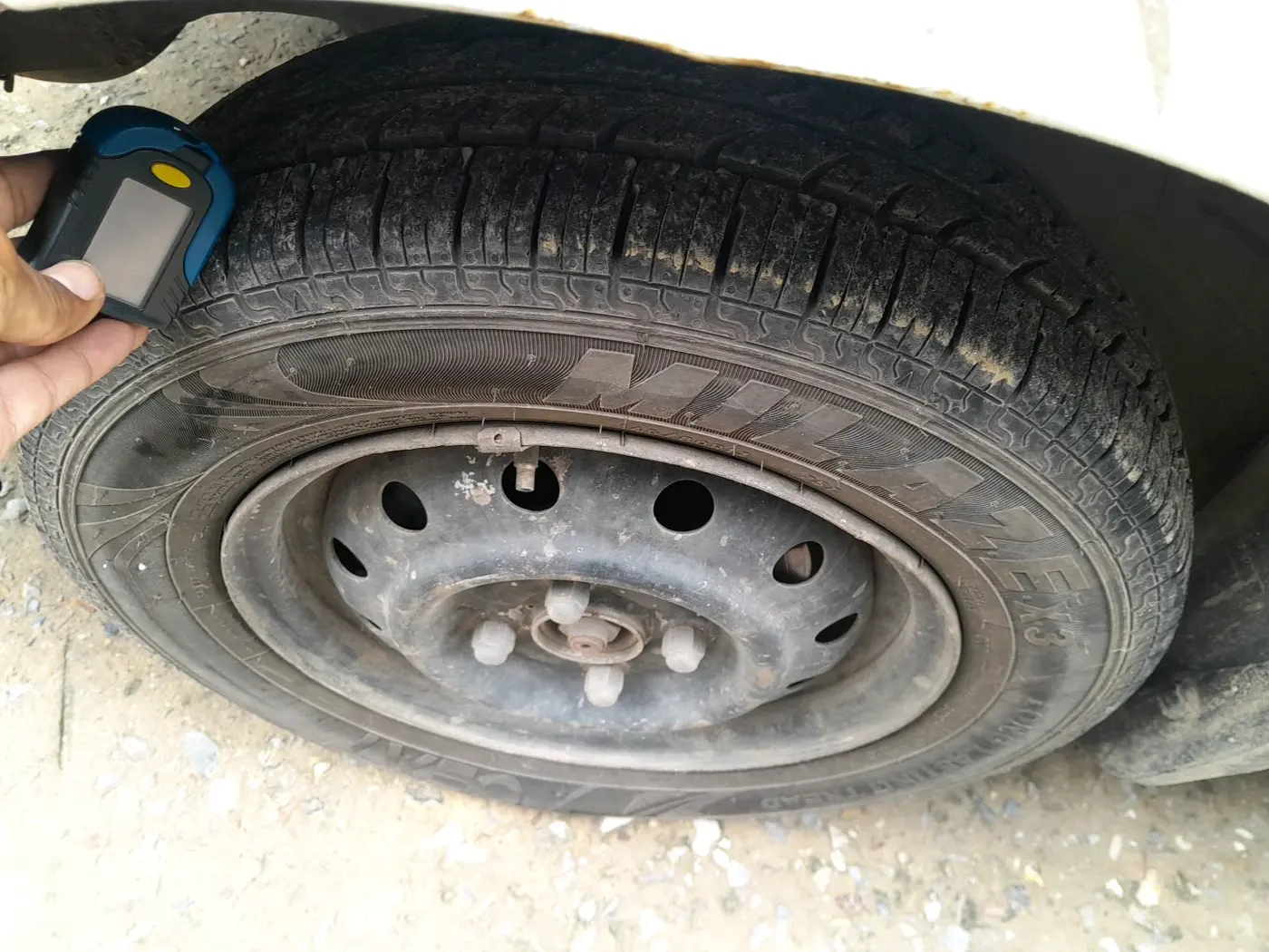 2014 Maruti Wagon R 1.0 LXI CNG, CNG, Manual, 1,16,257 km, tyre
