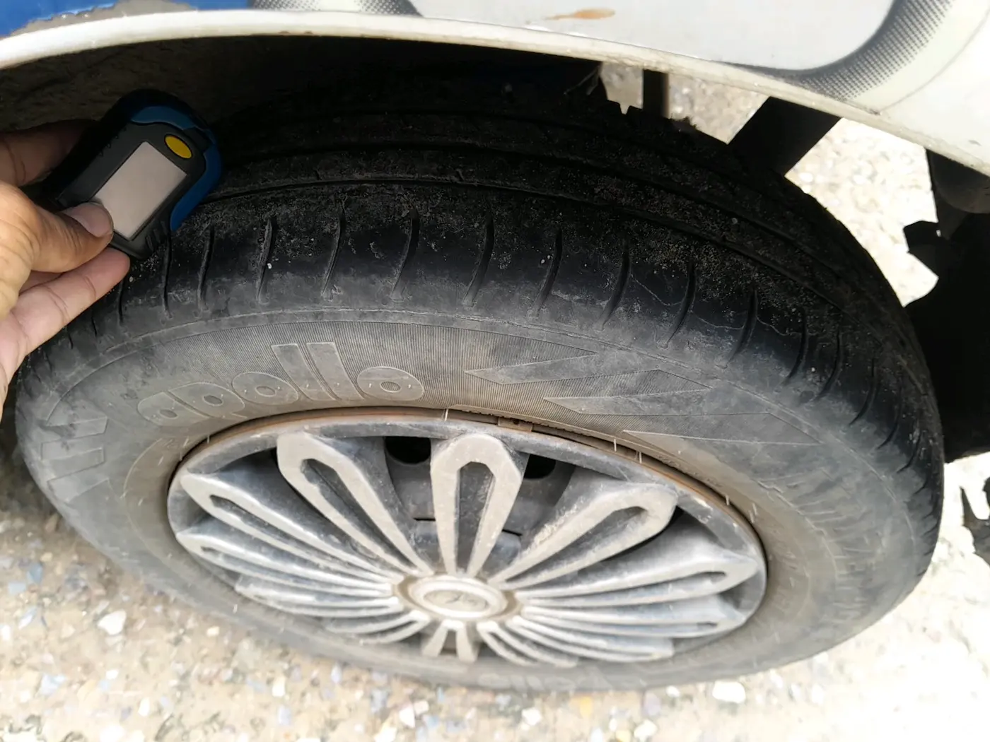 2014 Maruti Wagon R 1.0 LXI CNG, CNG, Manual, 1,16,257 km, tyre