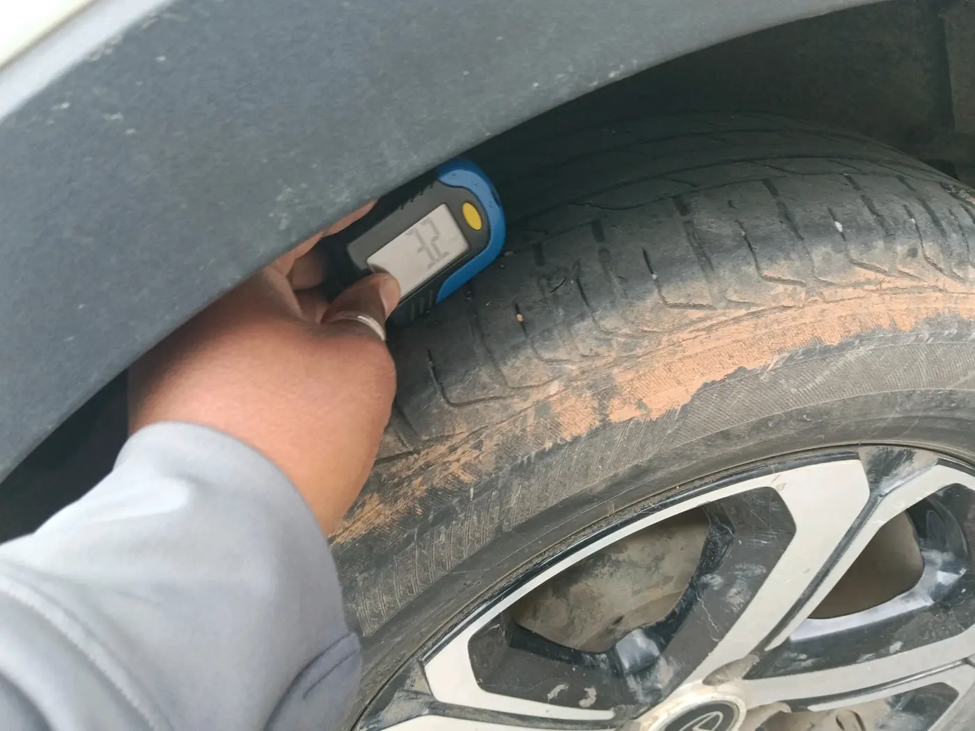 2023 Tata NEXON XZA Plus LUXS Diesel Jet, Diesel, Automatic, 1,23,619 km, tyre