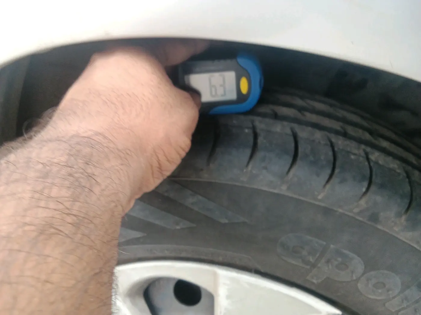 2013 Maruti Ritz VXI, Petrol, Manual, 1,10,986 km, tyre