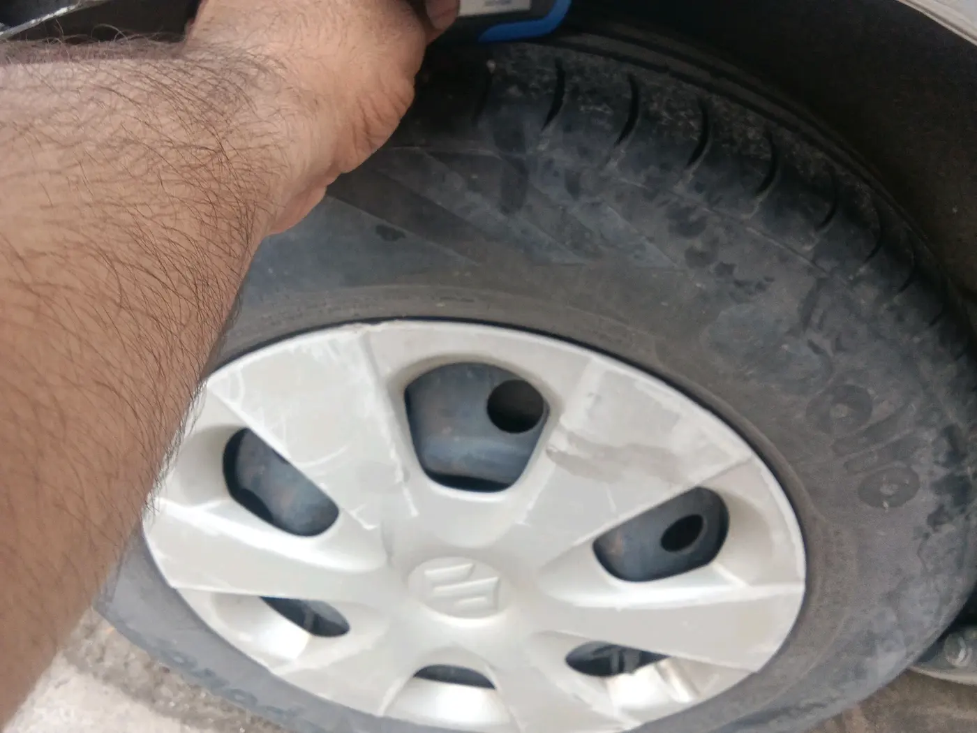 2013 Maruti Ritz VXI, Petrol, Manual, 1,10,986 km, tyre