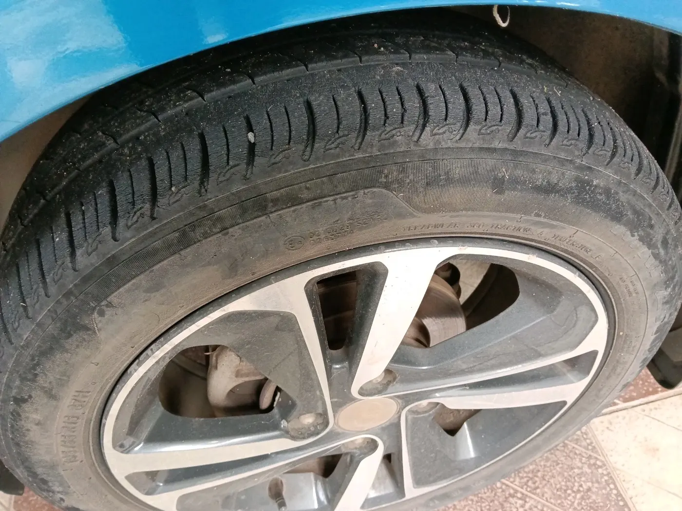 2021 Tata ALTROZ XZ I-TURBO PETROL, Petrol, Manual, 56,642 km, tyre