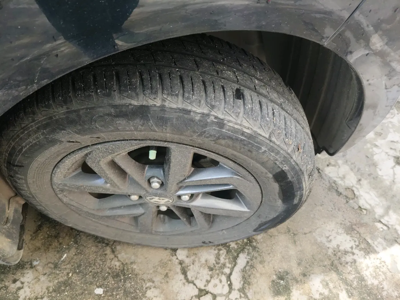2022 Hyundai GRAND I10 NIOS SPORTZ AMT 1.2 KAPPA VTVT, Petrol, Automatic, 32,715 km, tyre