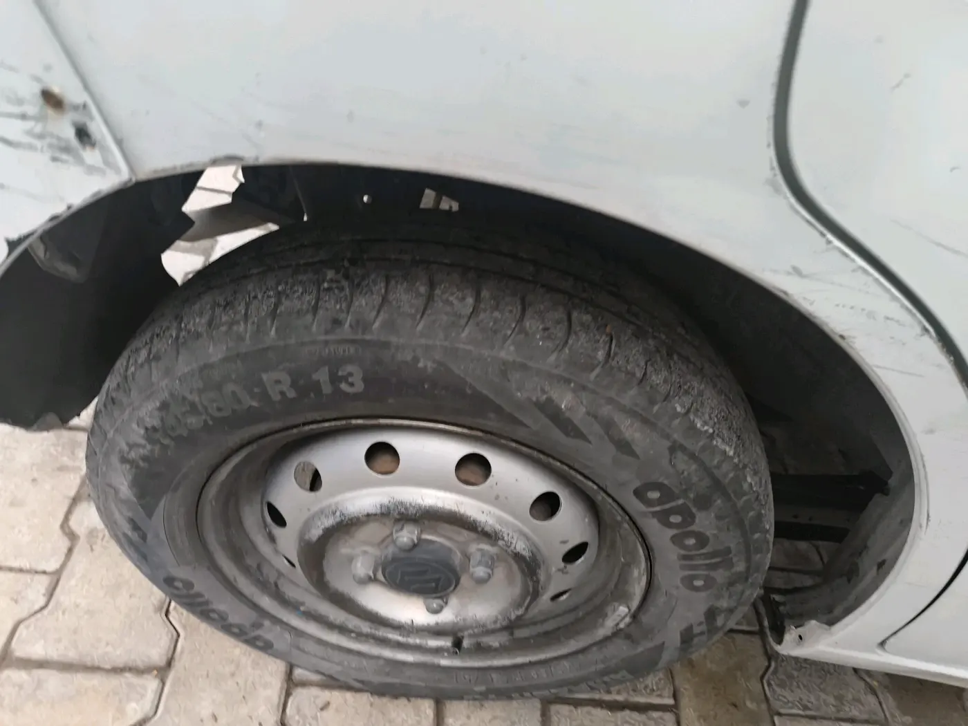 2011 Maruti Wagon R 1.0 LXI CNG, CNG, Manual, 1,10,755 km, tyre