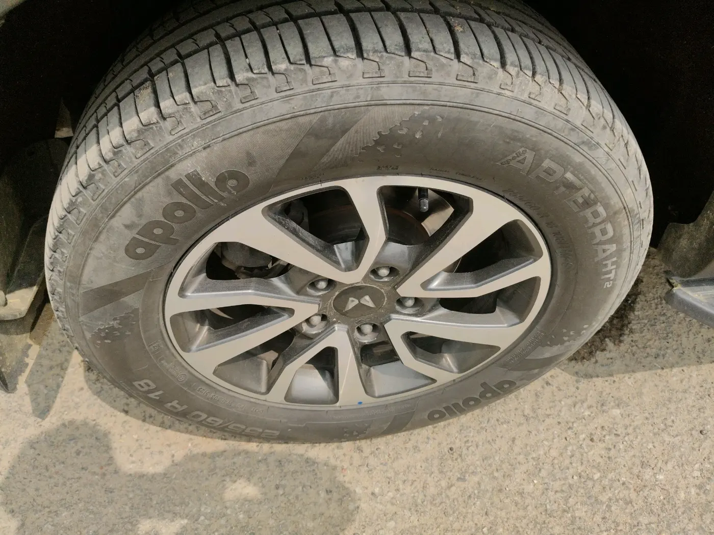 2023 Mahindra SCORPIO-N Z8 L DIESEL AT 2WD 7 STR, Diesel, Automatic, 98,988 km, tyre