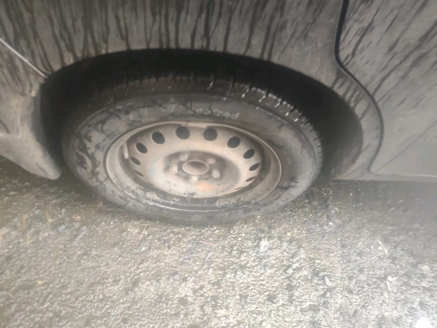 2018 Maruti Ertiga VXI CNG, CNG, Manual, 1,03,430 km, tyre