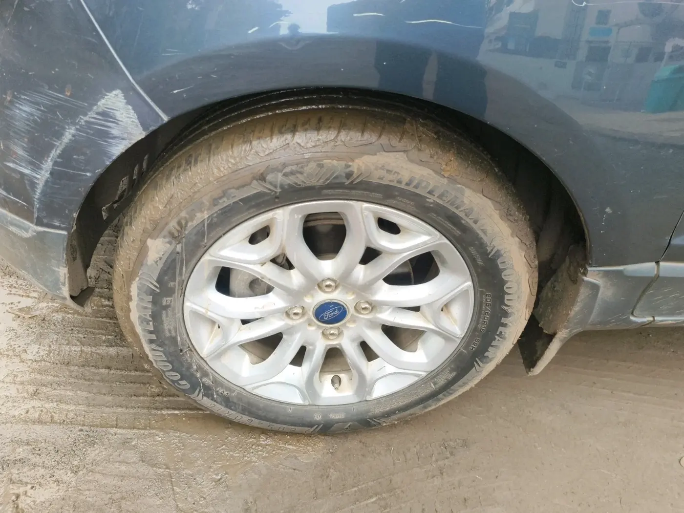 2014 Ford Ecosport TITANIUM 1.5L DIESEL, Diesel, Manual, 1,04,286 km, tyre