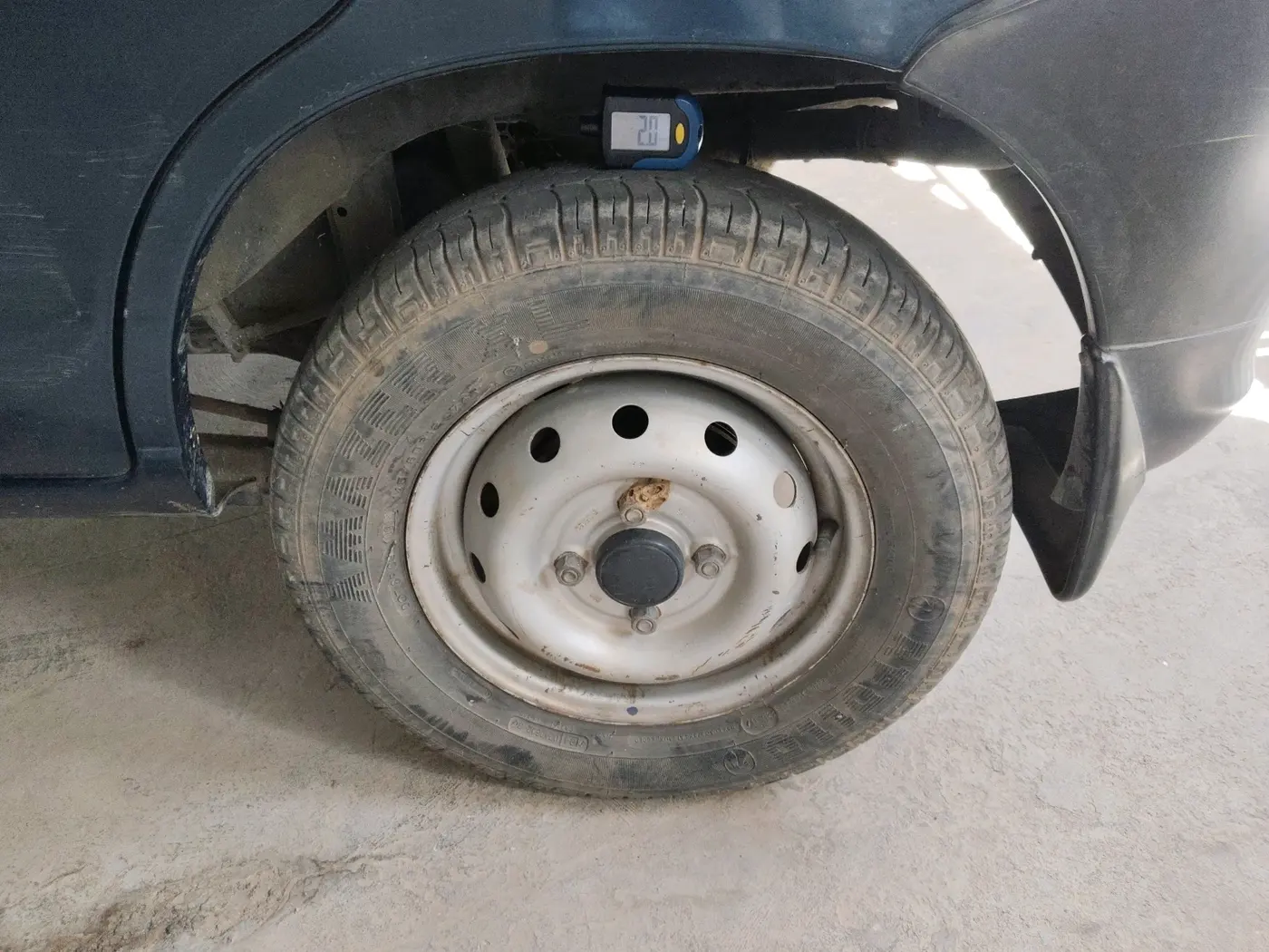 2011 Maruti Alto LXI, Petrol, Manual, 58,950 km, tyre