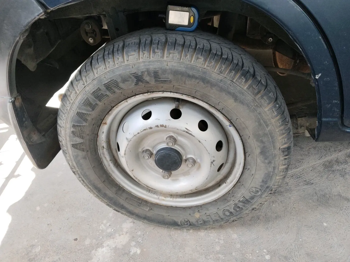 2011 Maruti Alto LXI, Petrol, Manual, 58,950 km, tyre