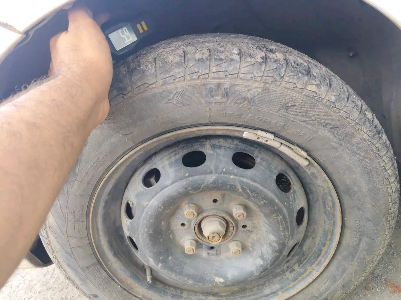 2011 Tata Indica Vista AQUA QUADRAJET, Diesel, Manual, 1,26,708 km, tyre