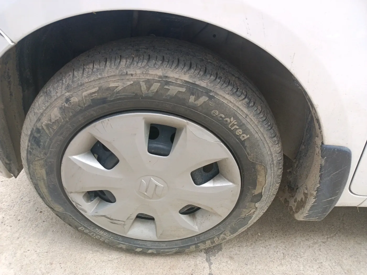 2025 Maruti New Wagon-R VXI CNG 1.0, CNG, Manual, 20,940 km, tyre
