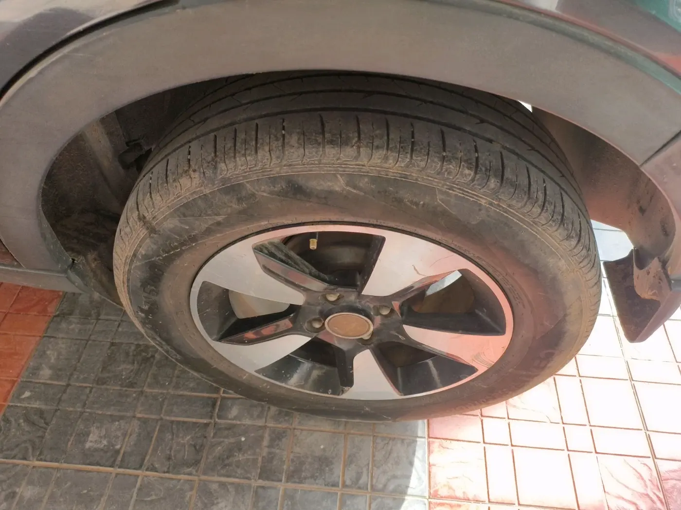 2019 Tata NEXON XZA PLUS DIESEL, Diesel, Automatic, 97,536 km, tyre