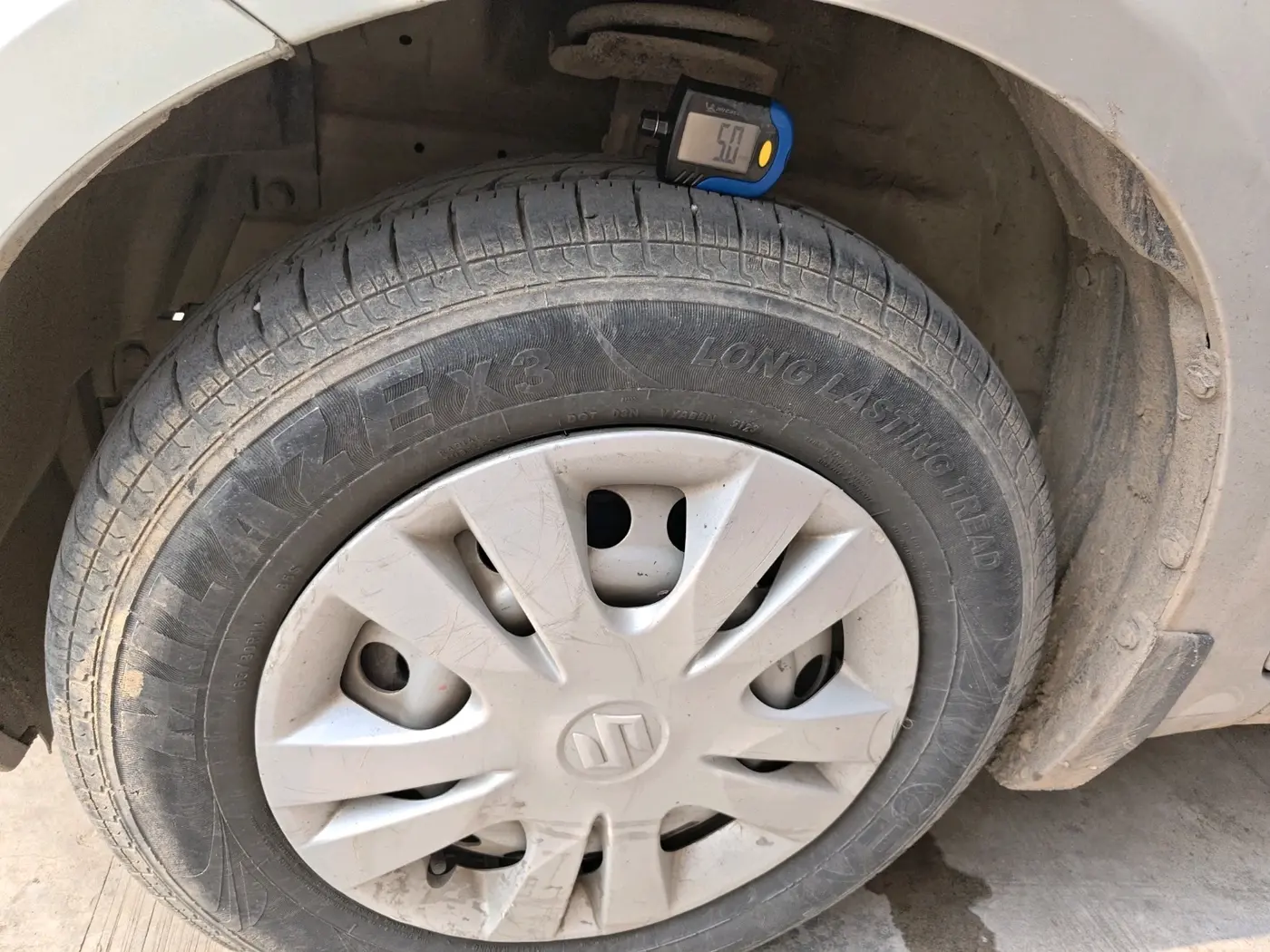 2017 Maruti Swift LDI, Diesel, Manual, 1,22,731 km, tyre