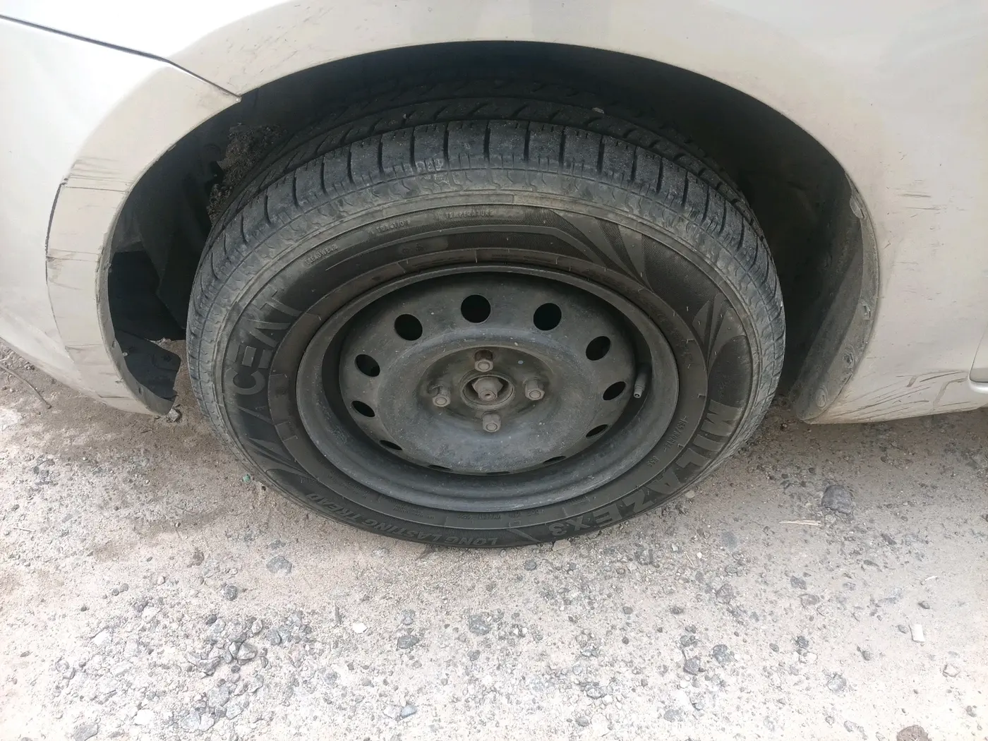 2012 Maruti Swift VDI, Diesel, Manual, 1,16,549 km, tyre