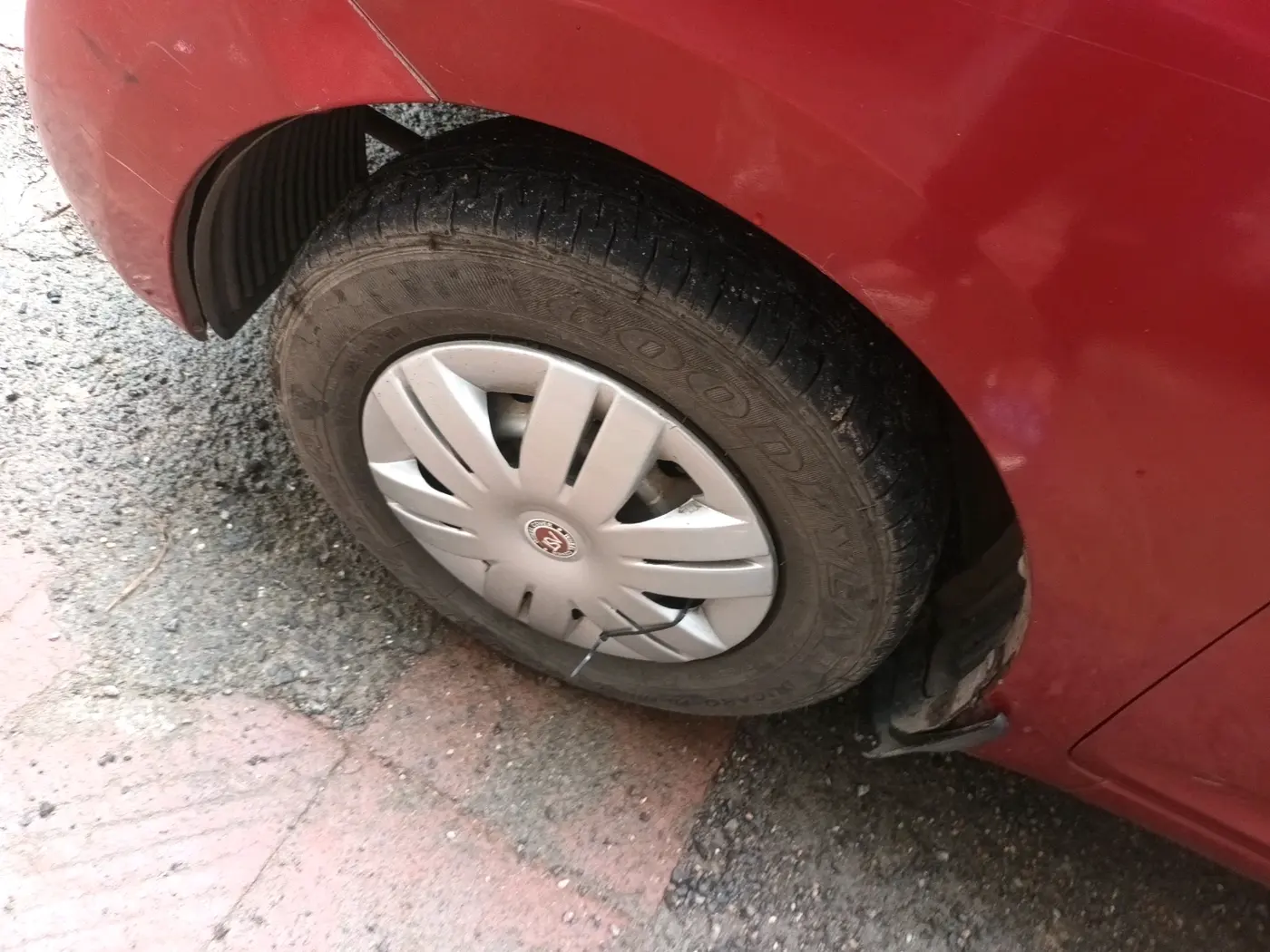 2014 Hyundai Eon ERA +, Petrol, Manual, 20,028 km, tyre