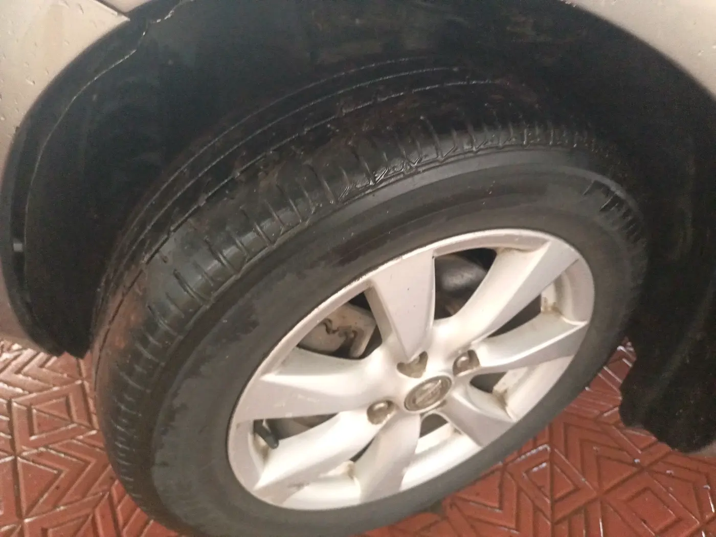 2012 Nissan Sunny XV DIESEL, Diesel, Manual, 2,29,509 km, tyre
