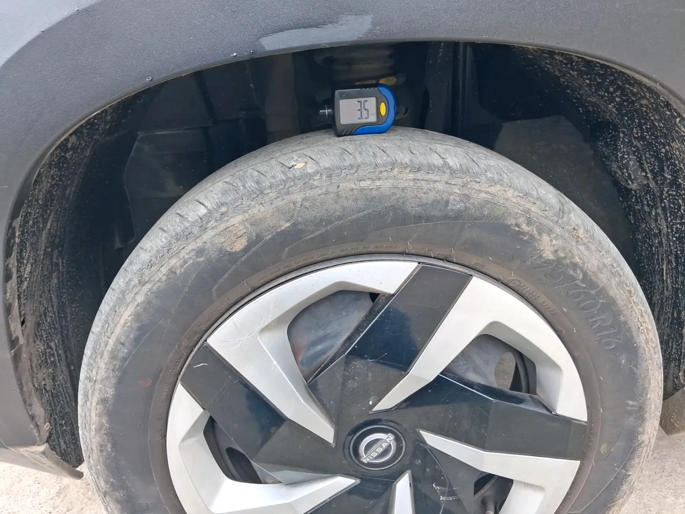 2022 Nissan MAGNITE XL, Petrol, Manual, 51,713 km, tyre