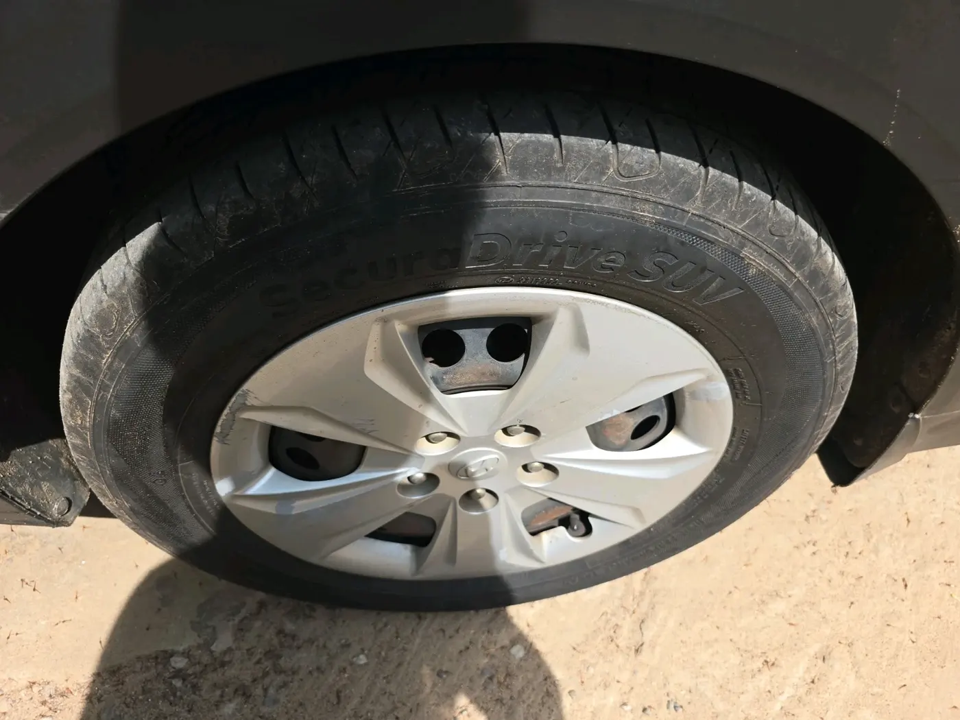 2015 Hyundai Creta S 1.6 PETROL, Petrol, Manual, 1,00,781 km, tyre