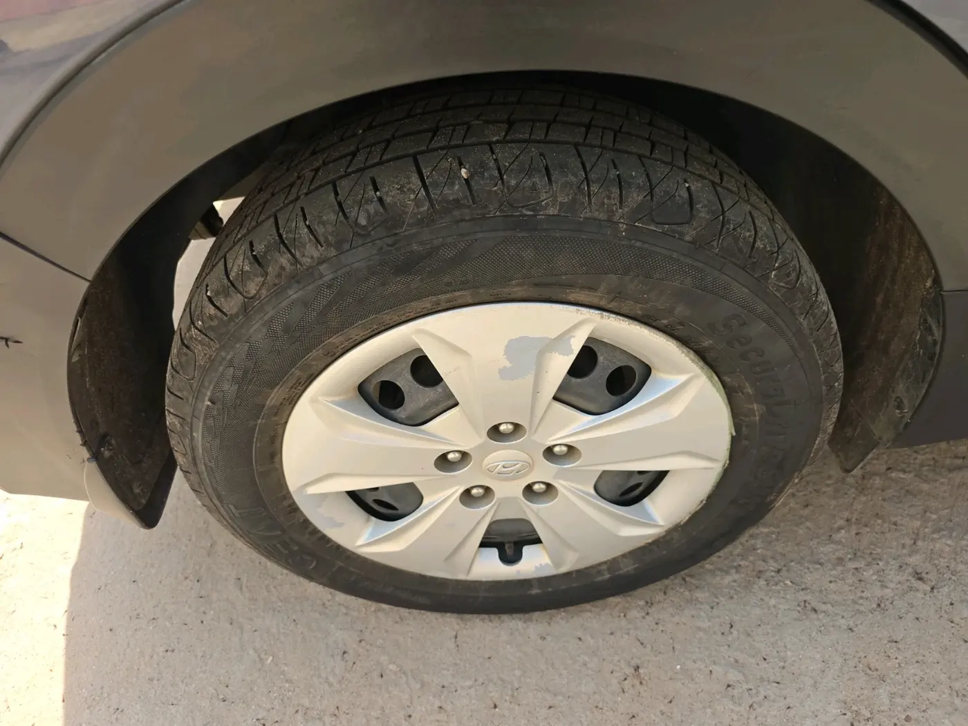 2015 Hyundai Creta S 1.6 PETROL, Petrol, Manual, 1,00,781 km, tyre