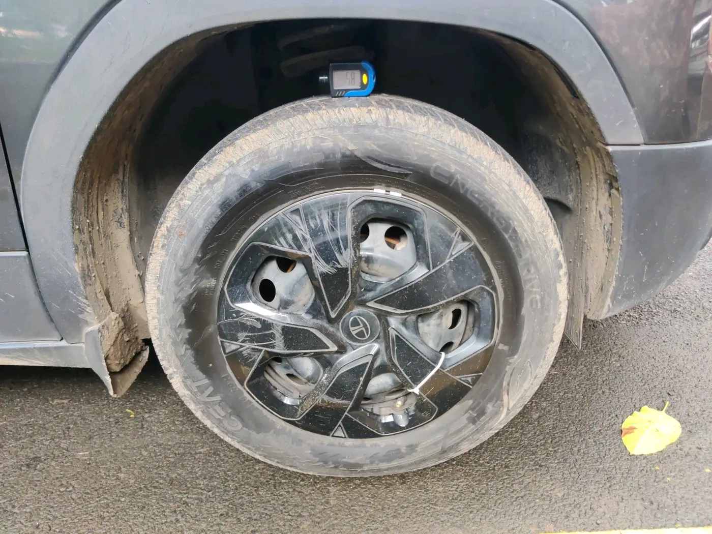 2024 Tata PUNCH ADVENTURE RHYTHM CNG, CNG, Manual, 4,311 km, tyre