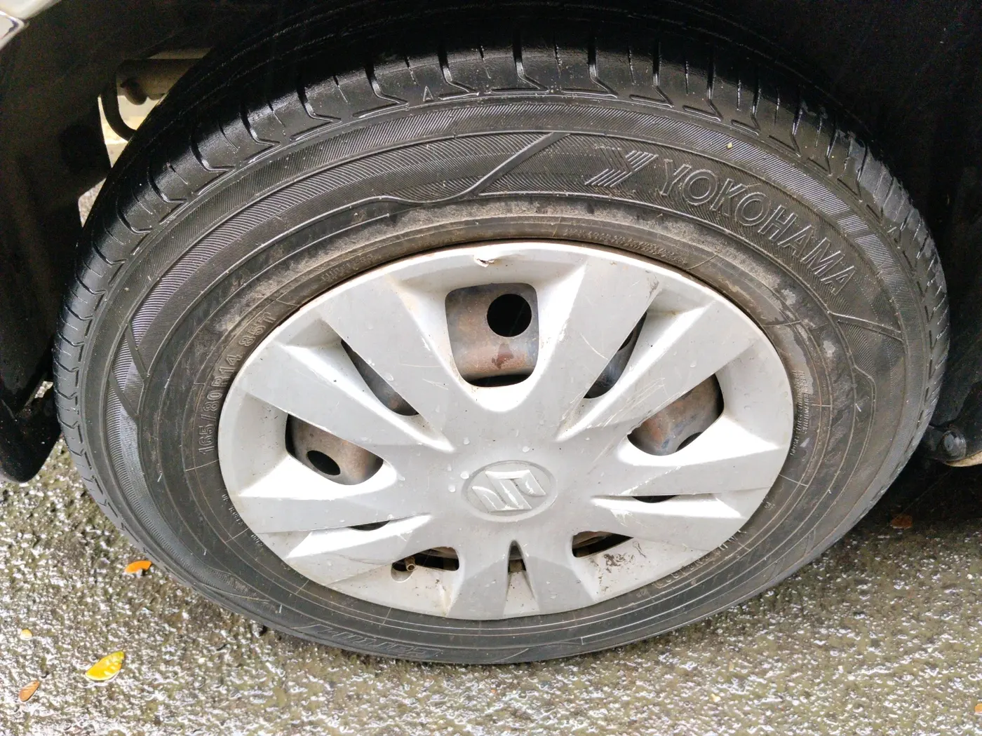 2014 Maruti Swift Dzire VXI, CNG, Manual, 1,28,419 km, tyre