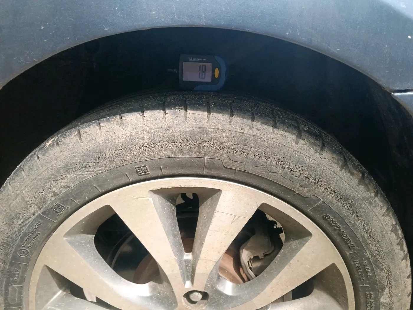2014 Hyundai Verna FLUIDIC 1.6 CRDI SX, Diesel, Manual, 89,519 km, tyre