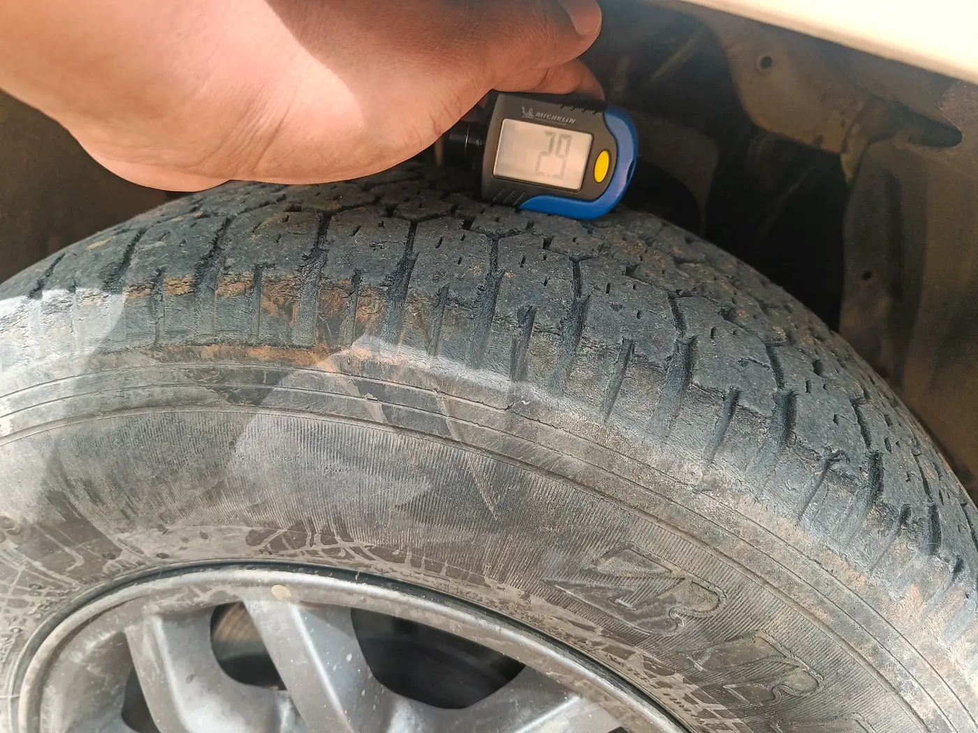 2018 Mahindra TUV300 T10, Diesel, Manual, 1,55,280 km, tyre