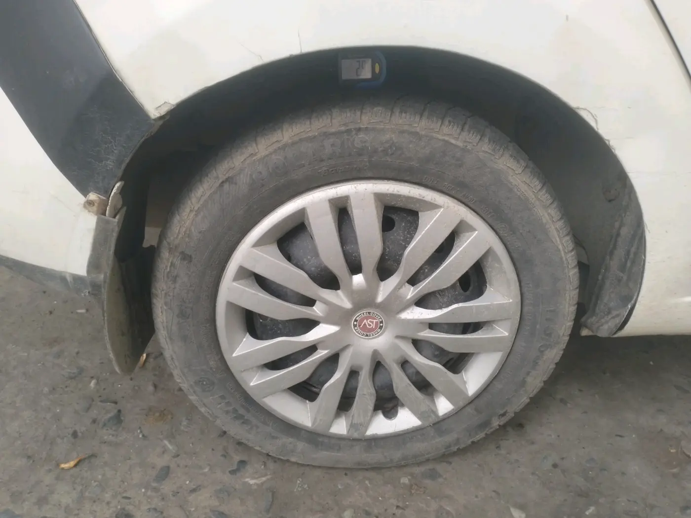 2016 Tata Zest XE 75PS DIESEL, Diesel, Manual, 83,849 km, tyre