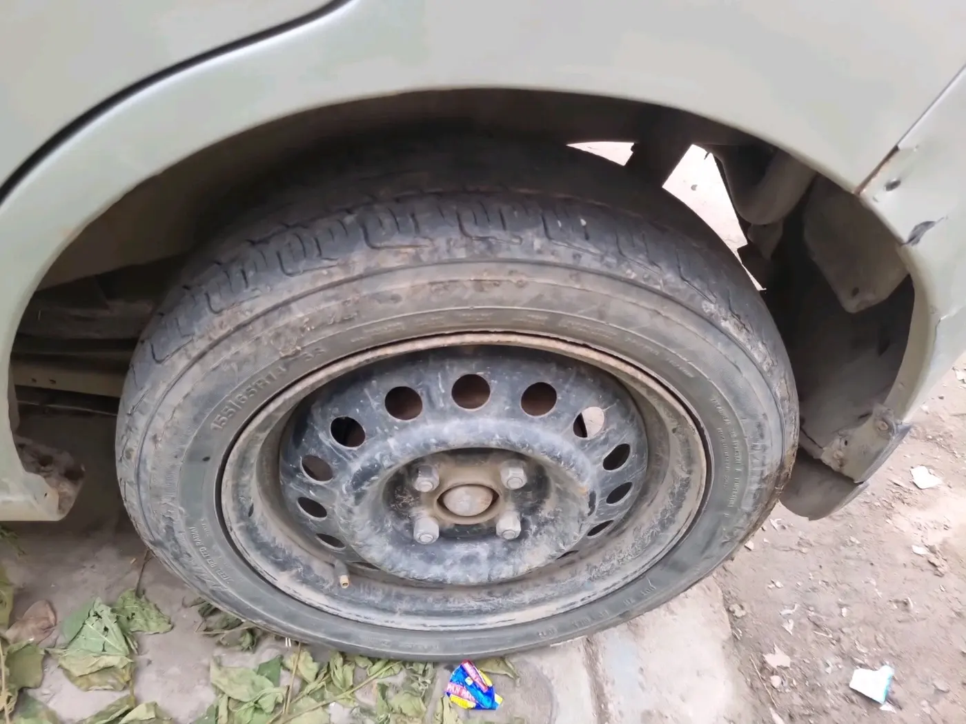 2012 Maruti Wagon R 1.0 VXI, Petrol, Manual, 43,001 km, tyre