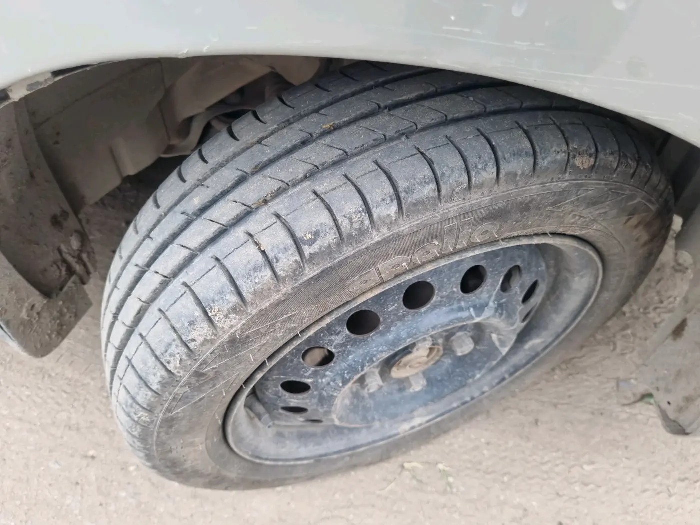 2012 Maruti Wagon R 1.0 VXI, Petrol, Manual, 43,001 km, tyre